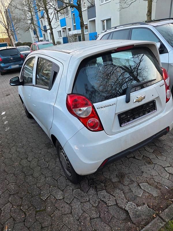 Gebraucht Chevrolet Spark LS 68 PS (50 kW) 2013 Weiß Kleinwagen