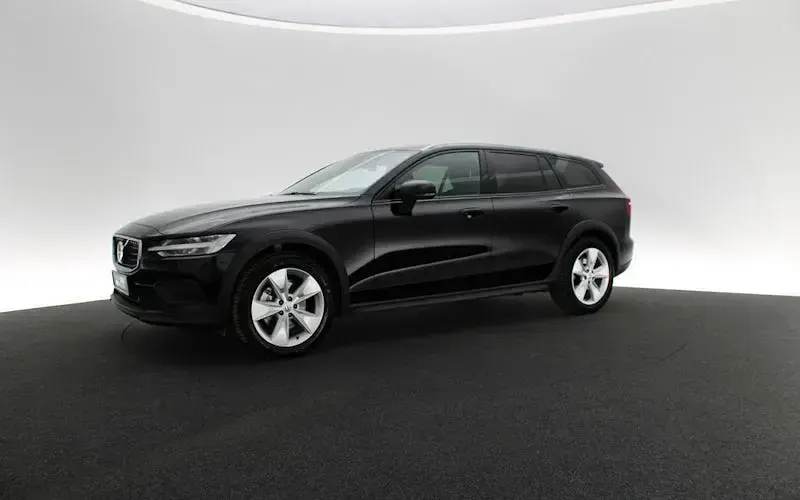 Gebraucht Volvo V60 CC Plus 197 PS (144 kW) 2023 Schwarz Kombi