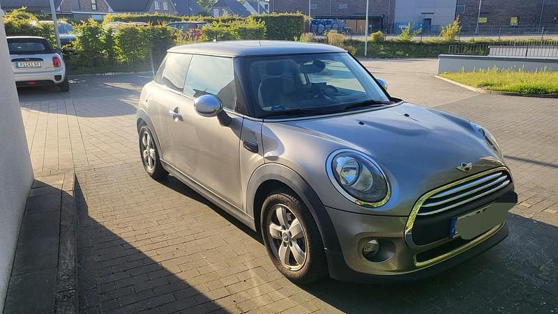 Silber Gebraucht 2017 Mini ONE Kleinwagen | 12.999 € (Guter Preis) - Bild 1/4