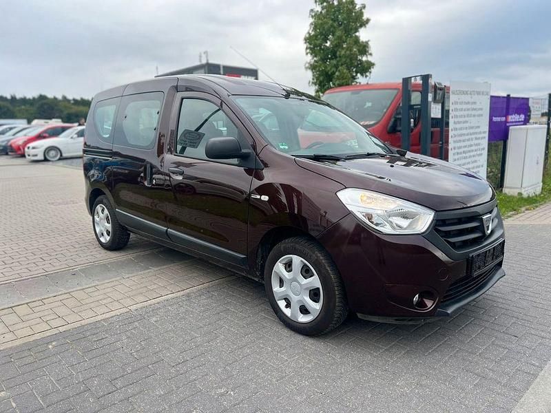 Braun Gebraucht 2017 Dacia Dokker Ambiance Van | 6.499 € (Guter Preis) - Bild 1/4