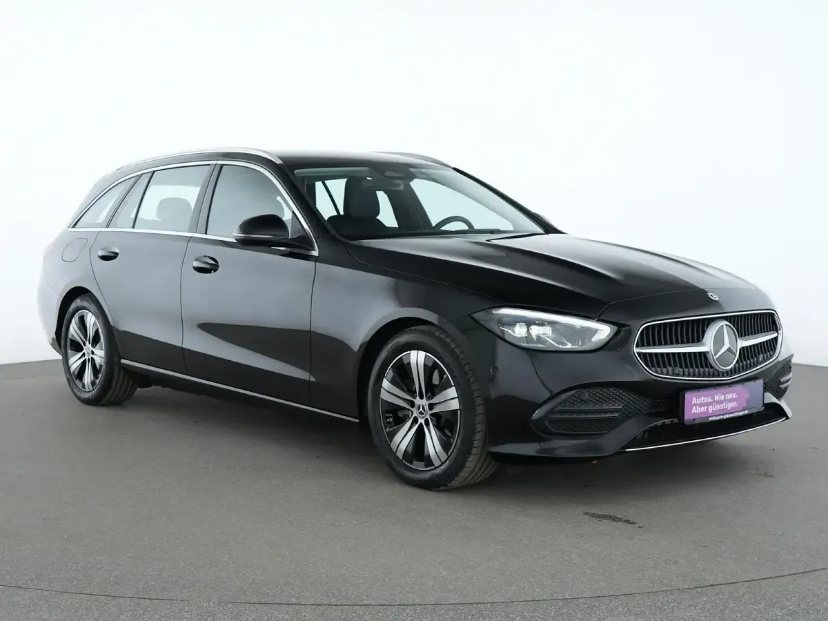 Gebraucht Mercedes C200 Avantgarde 163 PS (119 kW) 2025 Schwarz Limousine