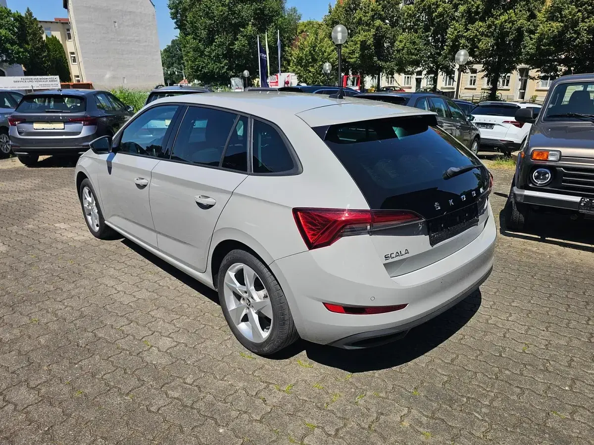 Gebraucht Skoda Scala Style 116 PS (85 kW) 2019 Stahlgrau Kleinwagen