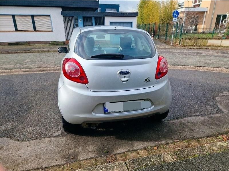 Gebraucht Ford Ka Cool & Sound Edition 69 PS (50 kW) 2014 Silber Kleinwagen