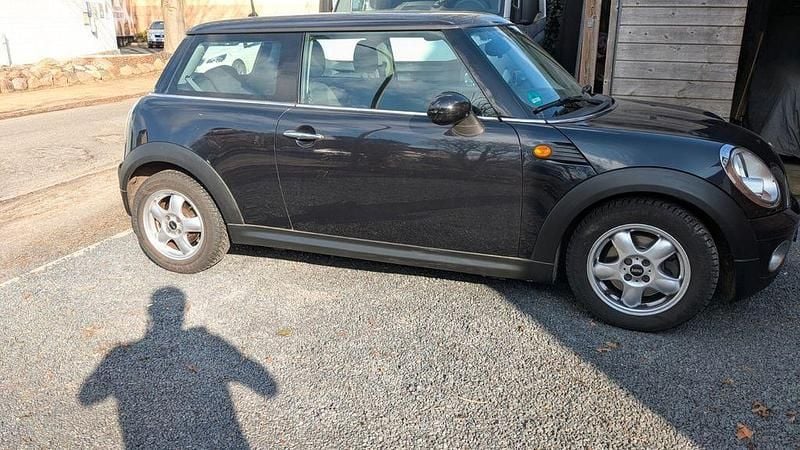 Gebraucht Mini ONE 95 PS (69 kW) 2007 Schwarz Kleinwagen