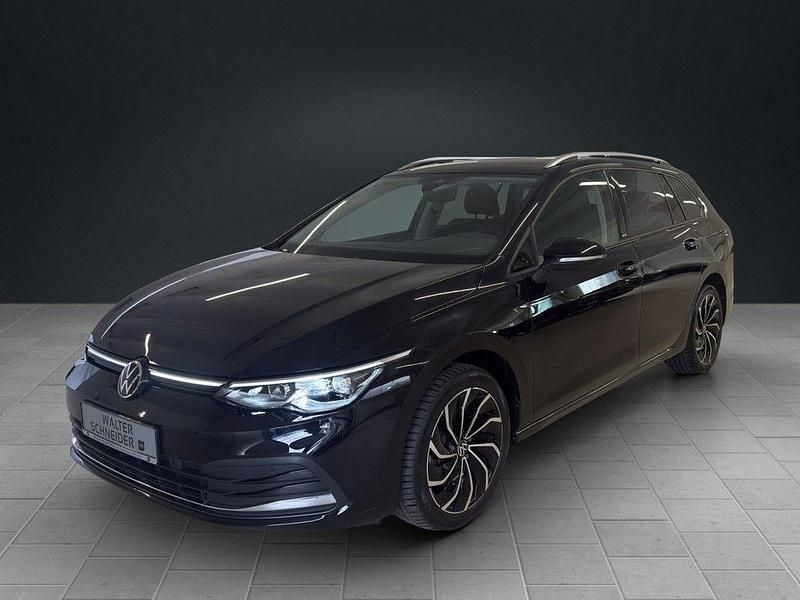 Gebraucht VW Golf VIII Move 150 PS (110 kW) 2023 Deep black perleffekt (metallic) Kombi
