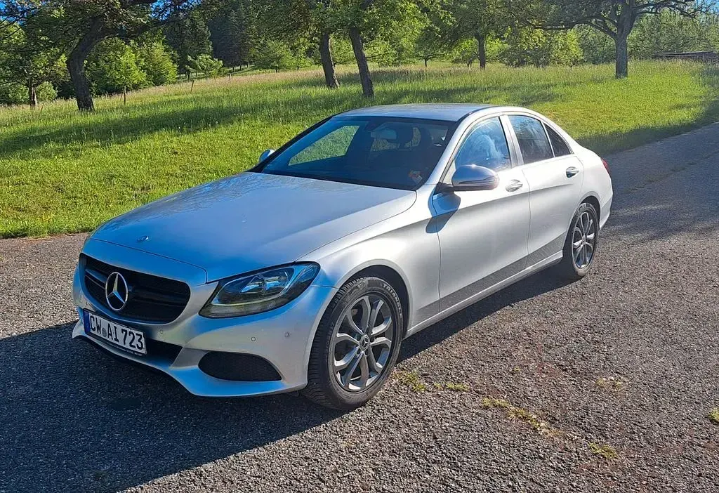 Gebraucht Mercedes C180 116 PS (85 kW) 2017 Silber Limousine
