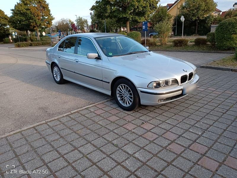 Gebraucht BMW 523 170 PS (125 kW) 1999 Silber Limousine