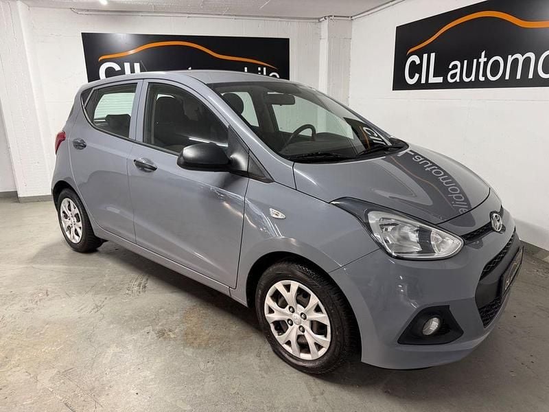 Silber Gebraucht 2014 Hyundai i10 Classic Kleinwagen | 5.690 € (Fairer Preis) - Bild 1/4