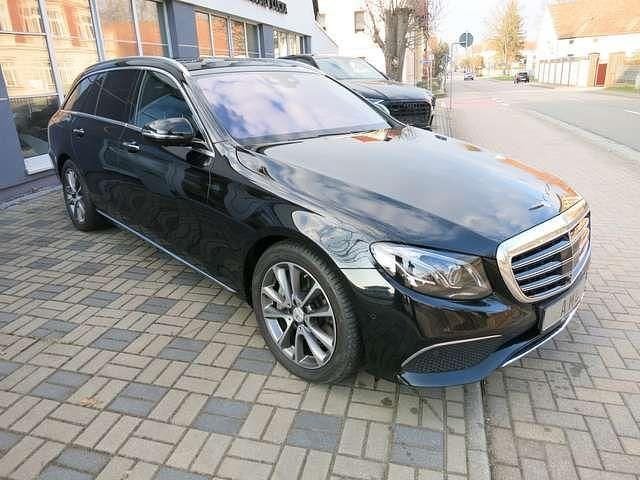 Gebraucht Mercedes E400 340 PS (250 kW) 2019 Obsidianschwarz  metalliclack Kombi
