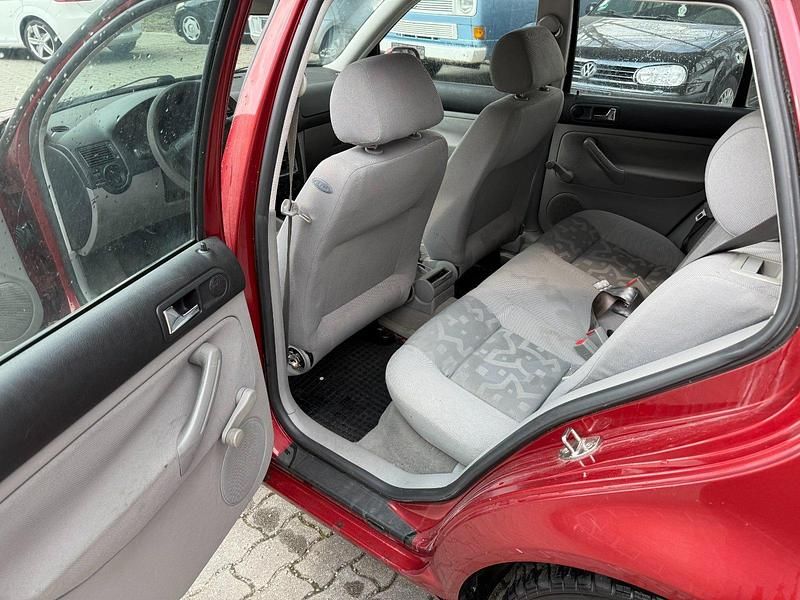 Gebraucht VW Golf IV 74 PS (54 kW) 1998 Rot Kleinwagen