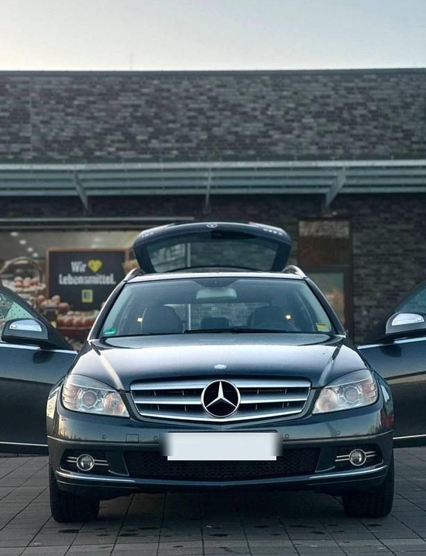 Grau Gebraucht 2008 Mercedes C220 Kleinwagen | 4.650 € - Bild 1/4