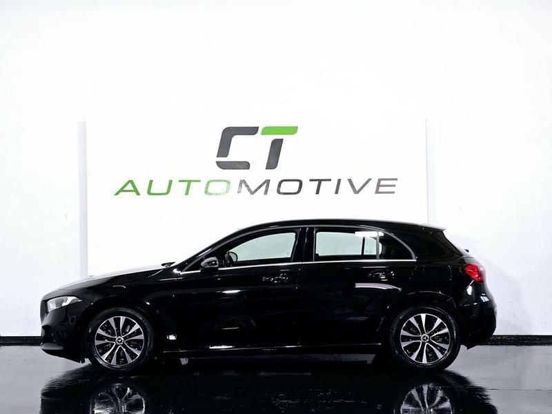 Gebraucht Mercedes A160 109 PS (80 kW) 2022 Schwarz Limousine