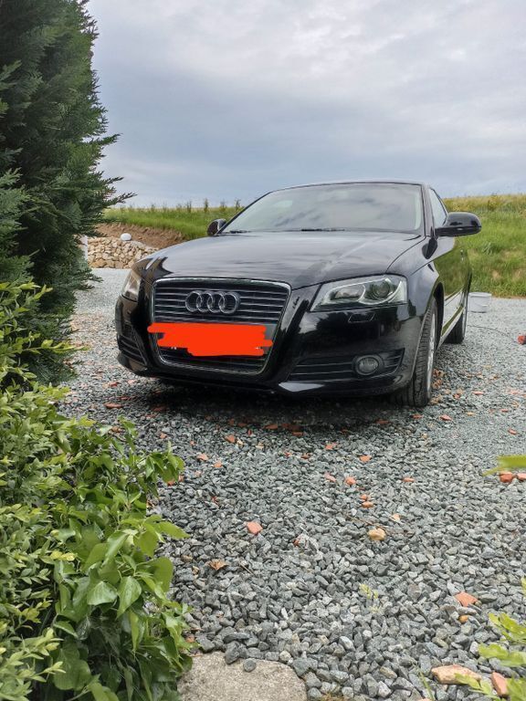 Schwarz Gebraucht 2010 Audi A3 Ambiente Limousine | 5.000 € (Fairer Preis) - Bild 1/4