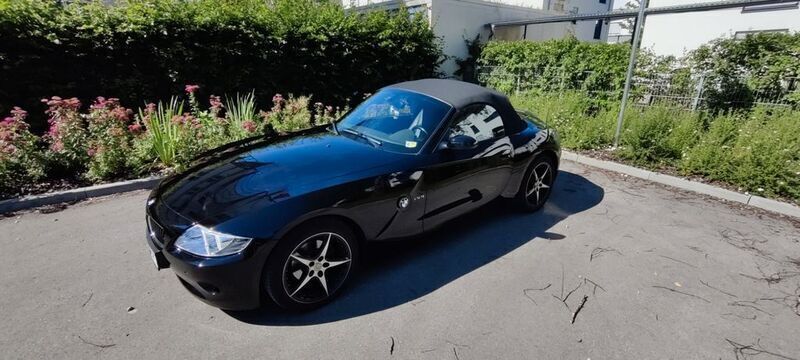 Gebraucht BMW Z4 Performance 170 PS (125 kW) 2004 Schwarz Cabrio