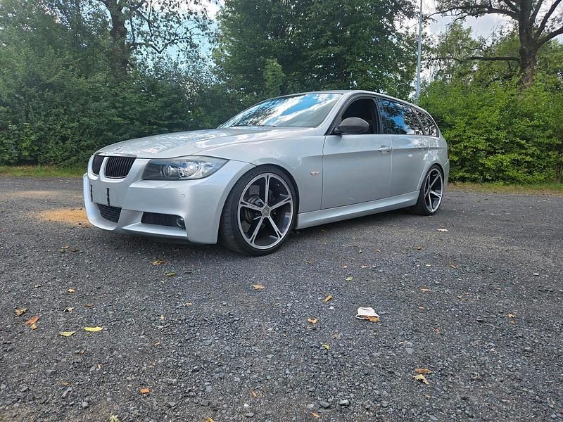 Silber Gebraucht 2007 BMW 335 Shadowline Kombi | 13.500 € (Guter Preis) - Bild 1/4