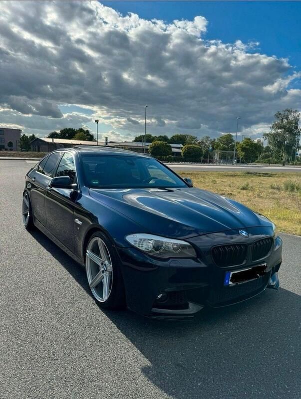Blau Gebraucht 2013 BMW 530 M Performance Limousine | 13.800 € (Guter Preis) - Bild 1/4