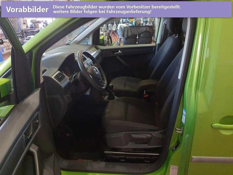 Gebraucht VW Caddy Trendline 125 PS (91 kW) 2018 Viperngrün (green), metallic Van / Kleinbus