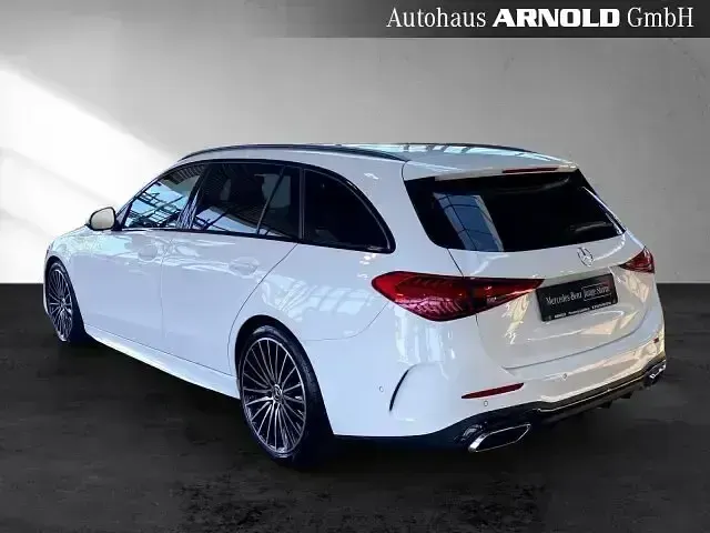 Gebraucht Mercedes C180 AMG 170 PS (125 kW) 2025 Weiß Kombi
