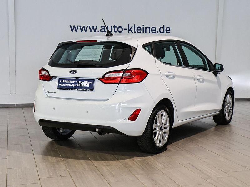 Gebraucht Ford Fiesta Titanium 101 PS (74 kW) 2022 Weiß Kleinwagen