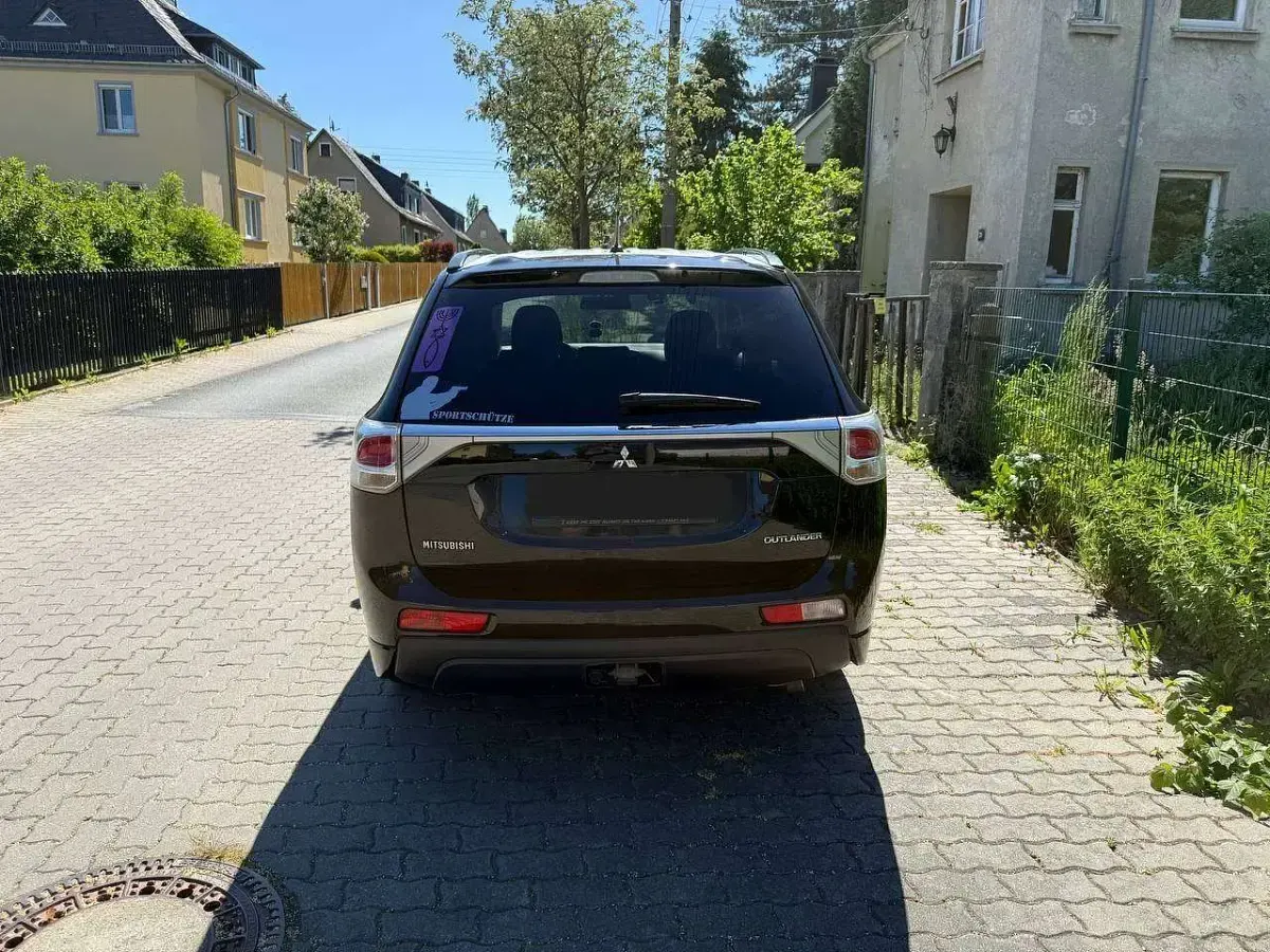 Gebraucht Mitsubishi Outlander Instyle 150 PS (110 kW) 2013 Schwarz SUV