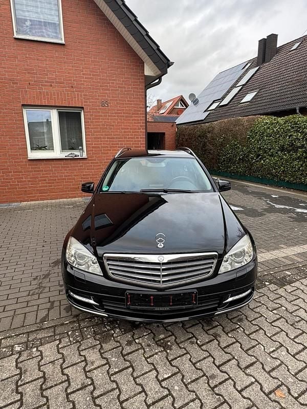 Gebraucht Mercedes 250 204 PS (150 kW) 2010 Schwarz Kombi