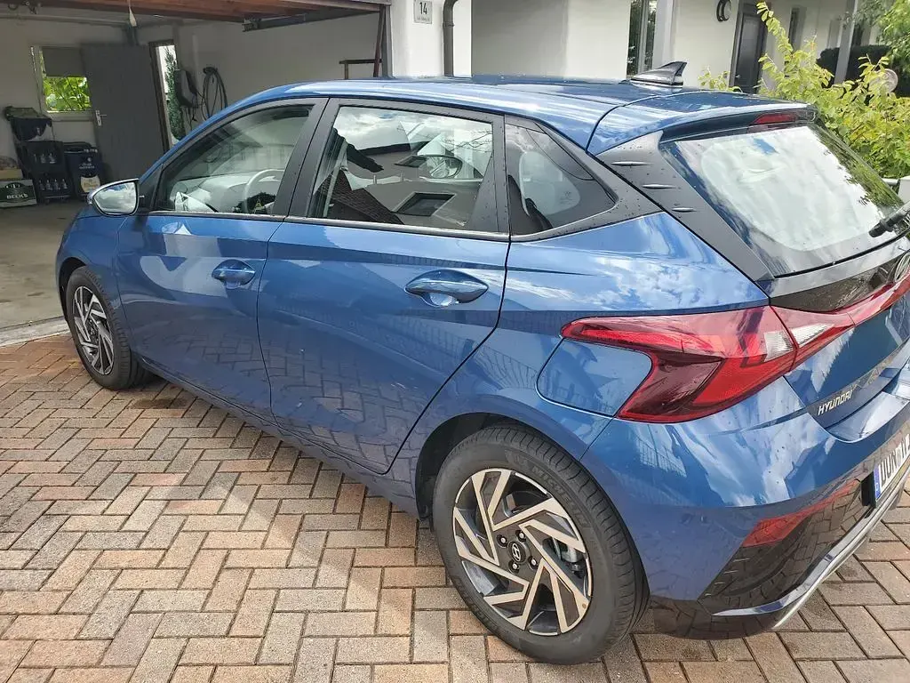 Gebraucht Hyundai i20 Trend 101 PS (74 kW) 2025 Blau Kleinwagen