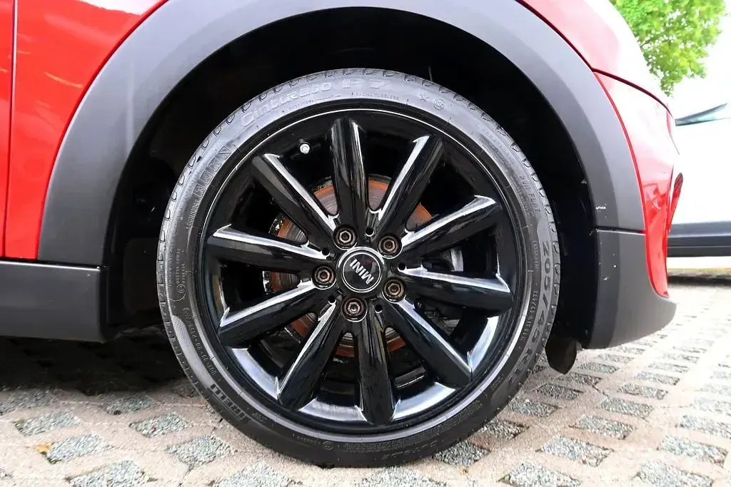 Gebraucht Mini Cooper 136 PS (100 kW) 2017 Rot Kleinwagen