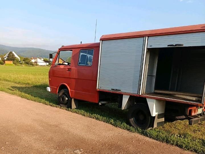Rot Gebraucht 1992 VW LT Van / Kleinbus | 5.900 € - Bild 1/4