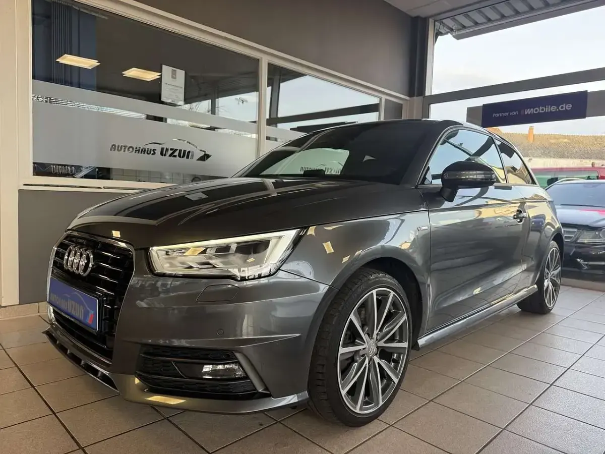 Gebraucht Audi A1 S-Line 125 PS (91 kW) 2017 Grau Kleinwagen