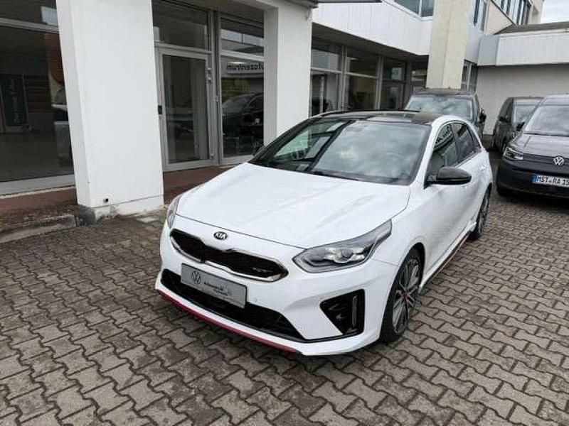 Second-hand Kia Ceed 204 CP (150 kW) 2021 Alb Hatchback