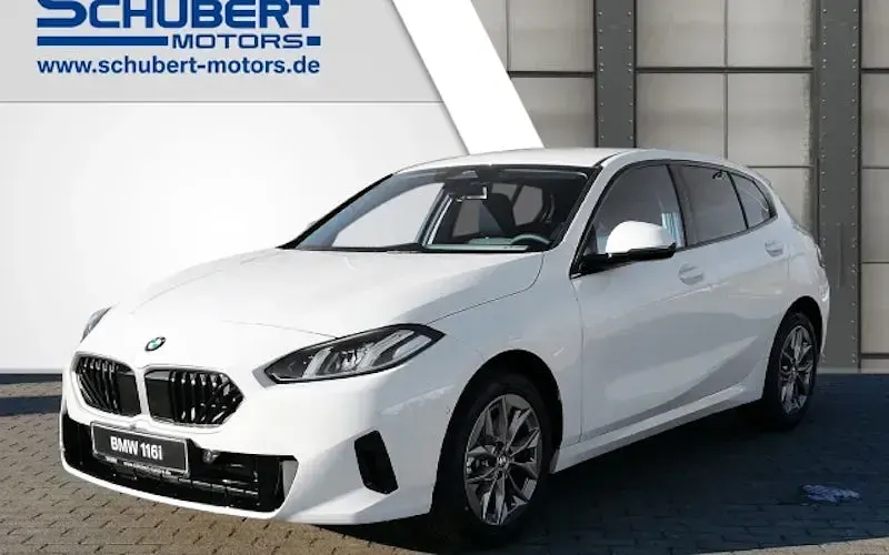 Nowe BMW 116 122 KM (89 kW) 2026 Biały Hatchback