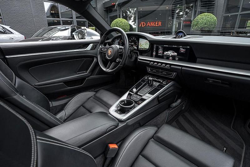 Gebraucht Porsche 992 450 PS (330 kW) 2020 Silber