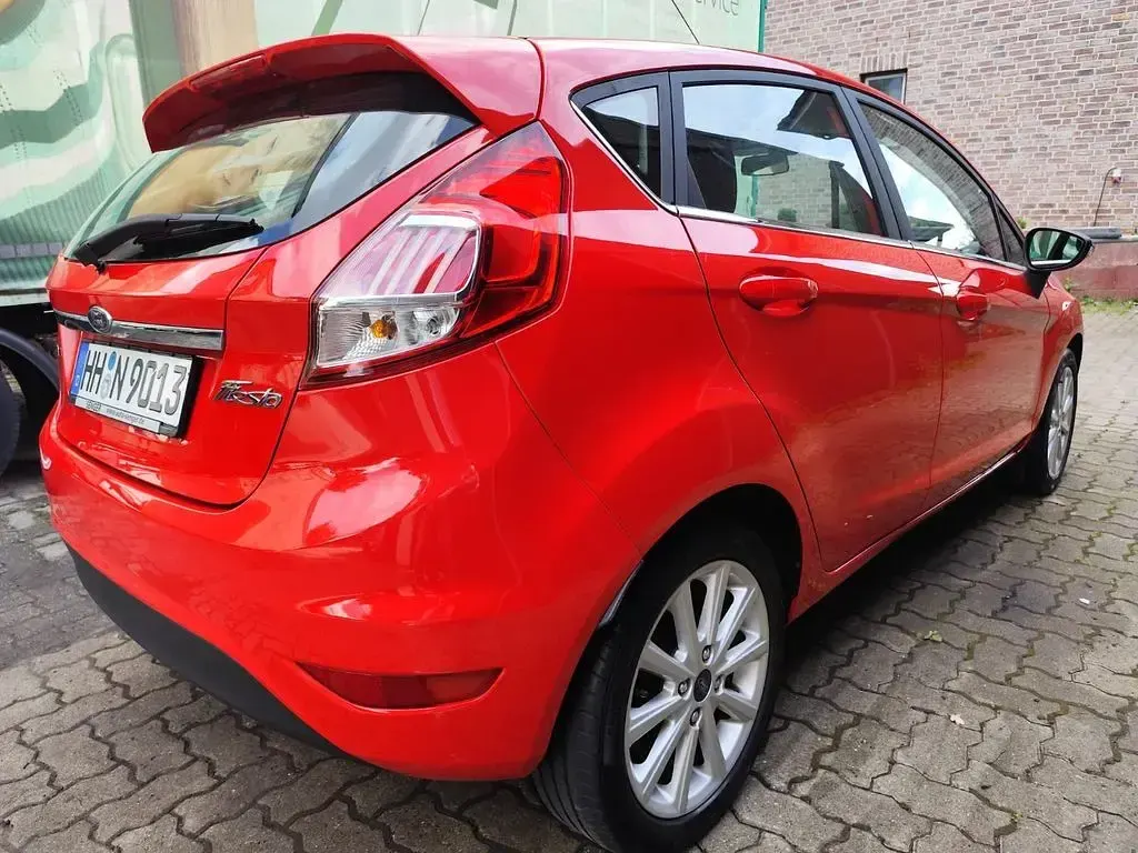 Usata Ford Fiesta ST-Line 125 CV (91 kW) 2017 Rosso Utilitaria