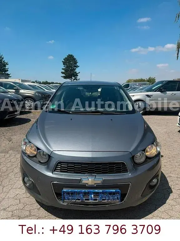 Gebraucht Chevrolet Aveo 95 PS (69 kW) 2014 Grau Limousine