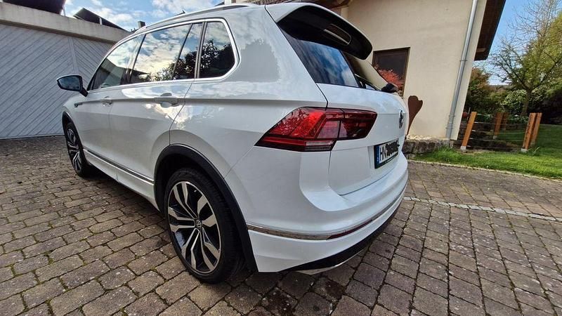 Second-hand VW Tiguan Highline 239 CP (175 kW) 2017 Alb SUV