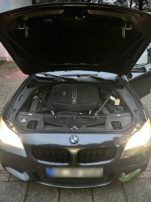 Gebraucht BMW 520 M Sport 184 PS (135 kW) 2012 Grau Limousine