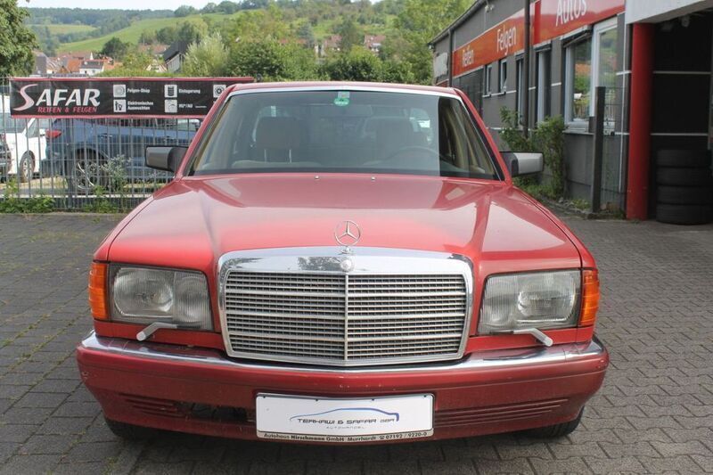 Rot Gebraucht 1989 Mercedes 420 SE Limousine | 7.700 € - Bild 1/4