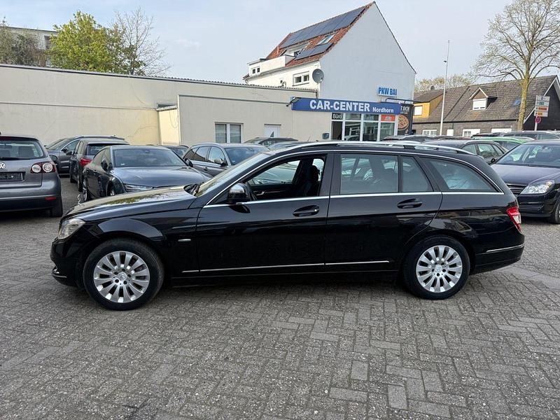 Gebraucht Mercedes C200 136 PS (100 kW) 2009 Schwarz Kombi