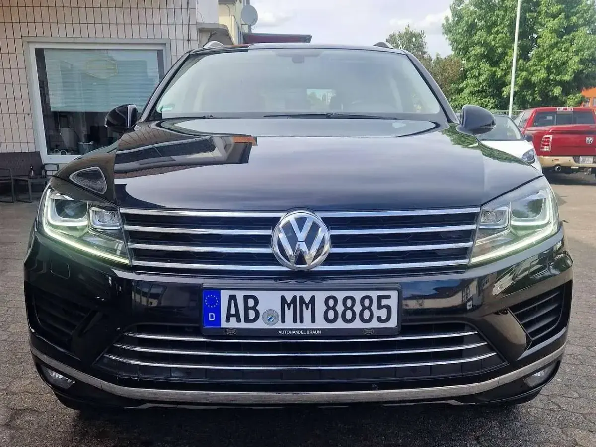 Gebraucht VW Touareg Terrain Tech 262 PS (192 kW) 2015 Moonlight blue perleffekt SUV