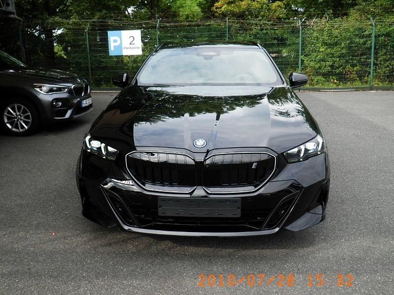 Gebraucht BMW i5 Performance 250 kW (340 PS) 2025 Schwarz Kombi