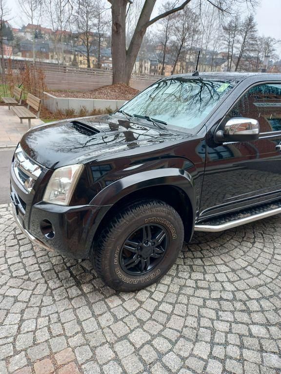 Gebraucht Isuzu D-Max 150 PS (110 kW) 2011 Schwarz Pickup