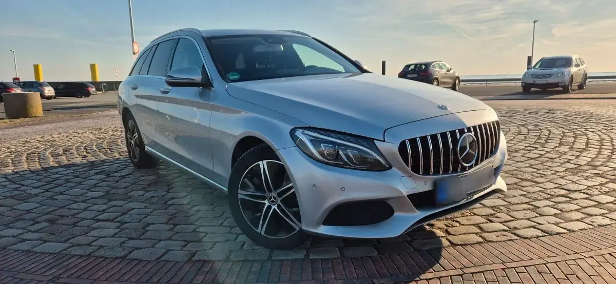 Gebraucht Mercedes C250 Exclusive 232 PS (170 kW) 2018 Silber Limousine