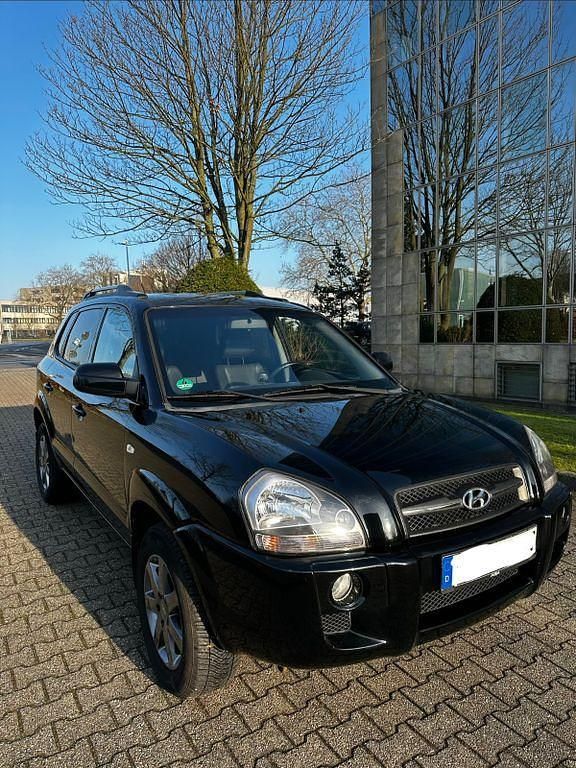 Schwarz Gebraucht 2008 Hyundai Tucson SUV | 3.950 € (Fairer Preis) - Bild 1/4
