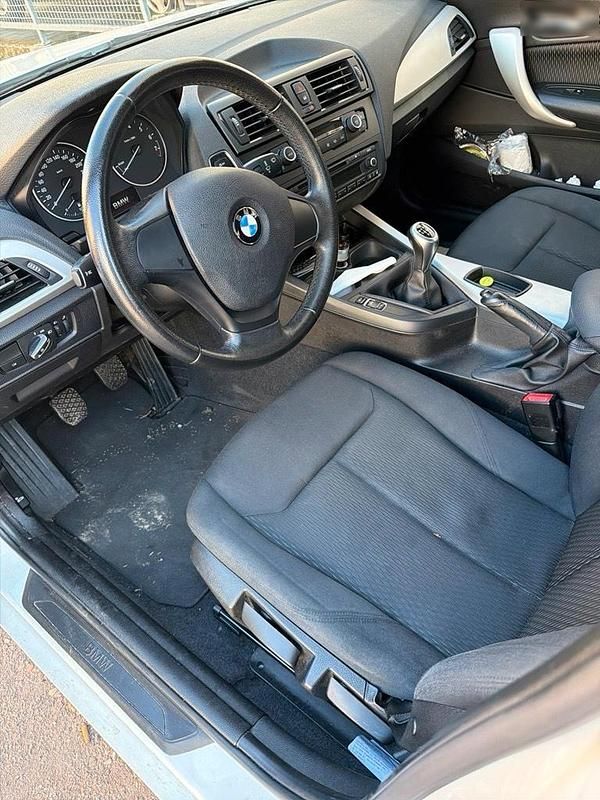 Gebraucht BMW 114 102 PS (75 kW) 2013 Weiß Kleinwagen
