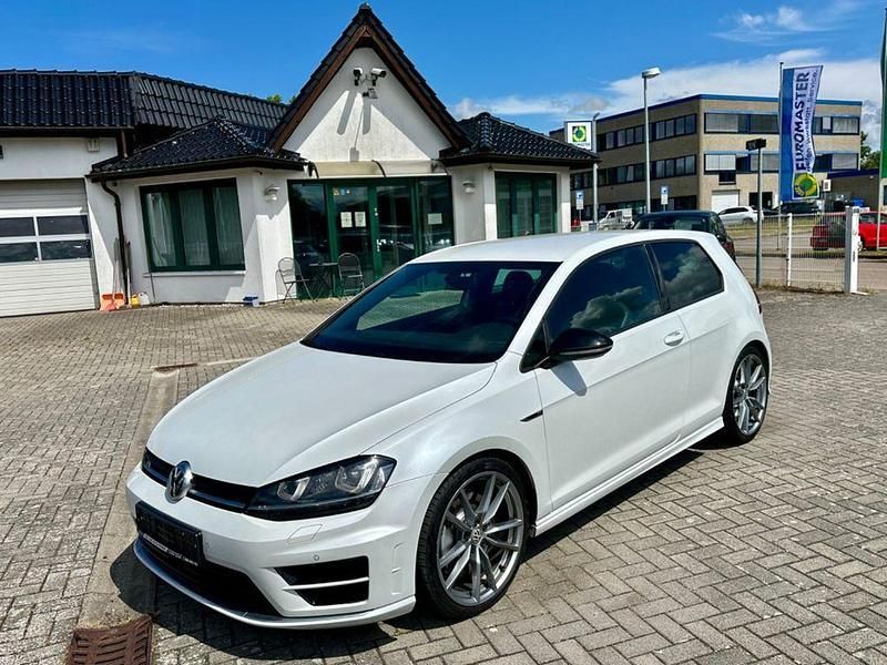 Weiß Gebraucht 2016 VW Golf VII R Limousine | 22.350 € (Fairer Preis) - Bild 1/4