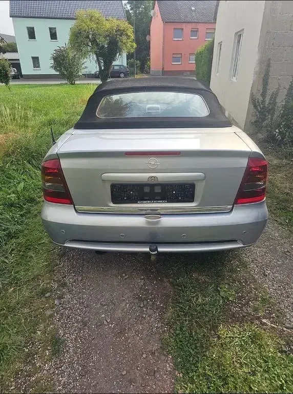 Gebraucht Opel Astra 147 PS (108 kW) 2002 Silber Cabrio