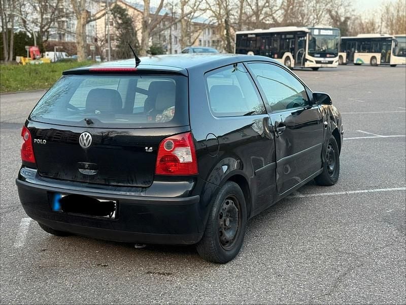 Gebraucht VW Polo 75 PS (55 kW) 2003 Schwarz Kleinwagen