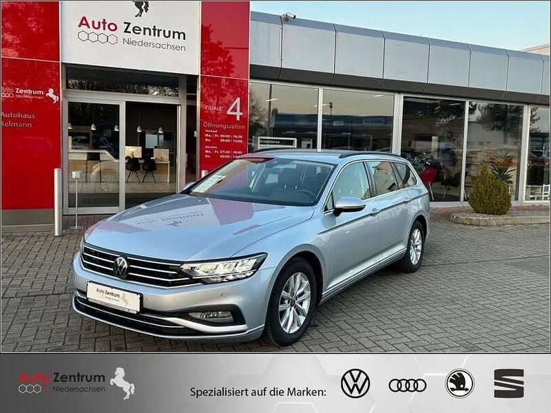 Silber Gebraucht 2023 VW Passat Business Kombi | 22.970 € (Fairer Preis) - Bild 1/4