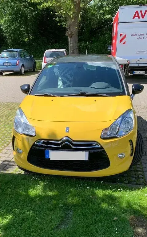 Gebraucht Citroën DS3 Chic 95 PS (69 kW) 2010 Gelb Kleinwagen