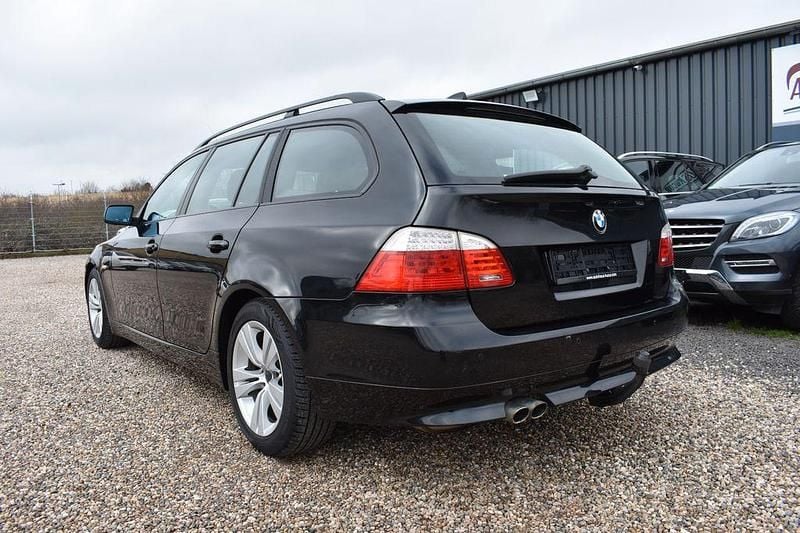 Gebraucht BMW 525 Lifestyle 197 PS (144 kW) 2009 Schwarz Kombi